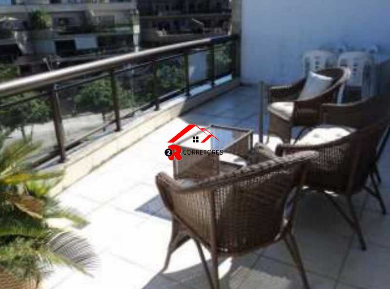 Cobertura à venda com 3 quartos, 400m² - Foto 4