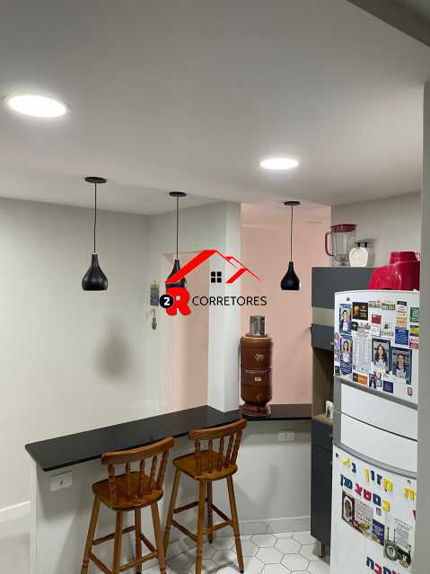 Apartamento à venda com 2 quartos, 82m² - Foto 2