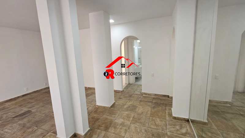 Apartamento à venda com 3 quartos, 123m² - Foto 3