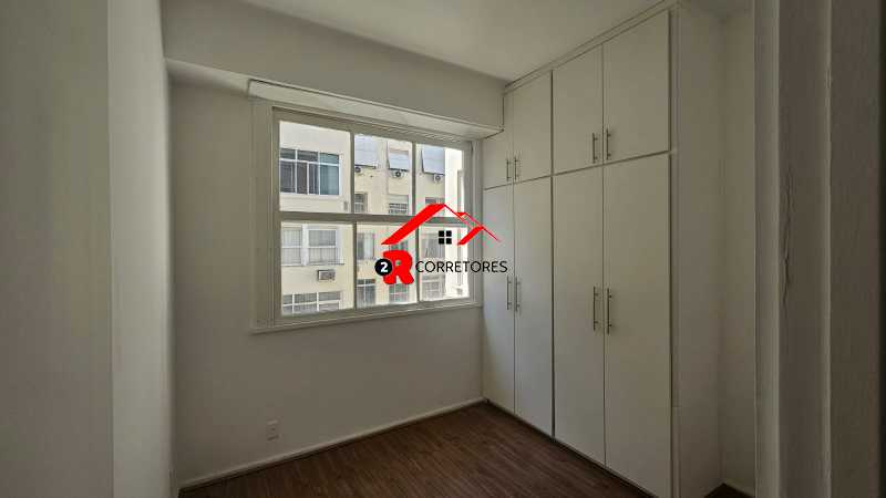 Apartamento à venda com 3 quartos, 123m² - Foto 11