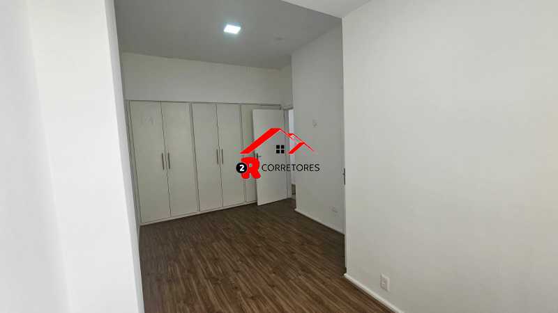 Apartamento à venda com 3 quartos, 123m² - Foto 14