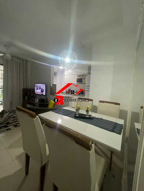 Apartamento à venda com 2 quartos, 66m² - Foto 2