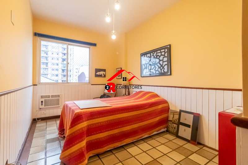 Apartamento à venda com 3 quartos, 137m² - Foto 9