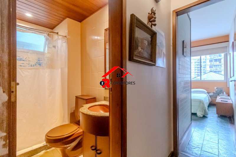 Apartamento à venda com 3 quartos, 137m² - Foto 12