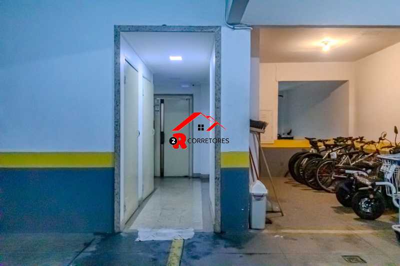 Apartamento à venda com 3 quartos, 137m² - Foto 28