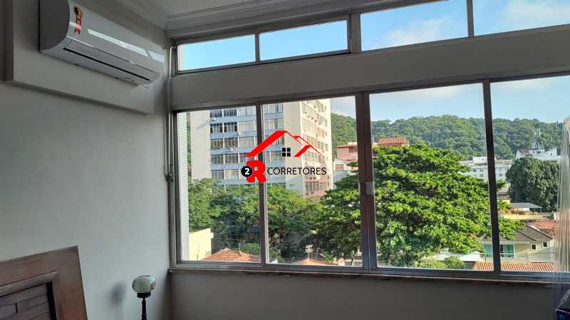 Apartamento à venda com 3 quartos, 127m² - Foto 1