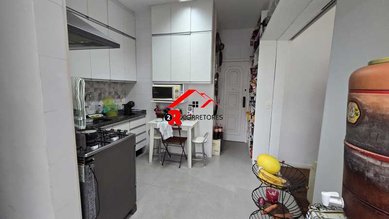 Apartamento à venda com 3 quartos, 96m² - Foto 7