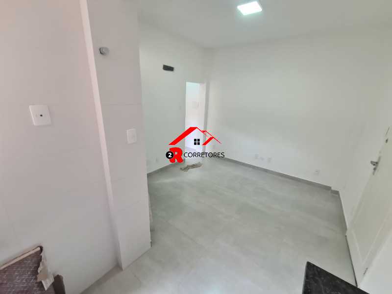 Kitnet e Studio à venda com 1 quarto, 22m² - Foto 2