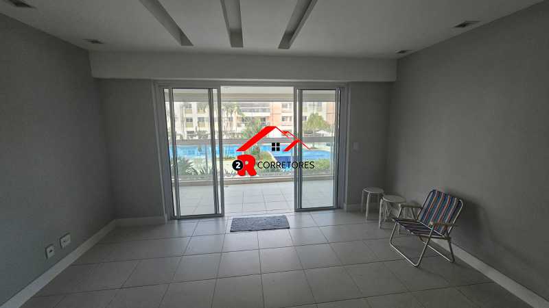 Apartamento à venda com 3 quartos, 106m² - Foto 3