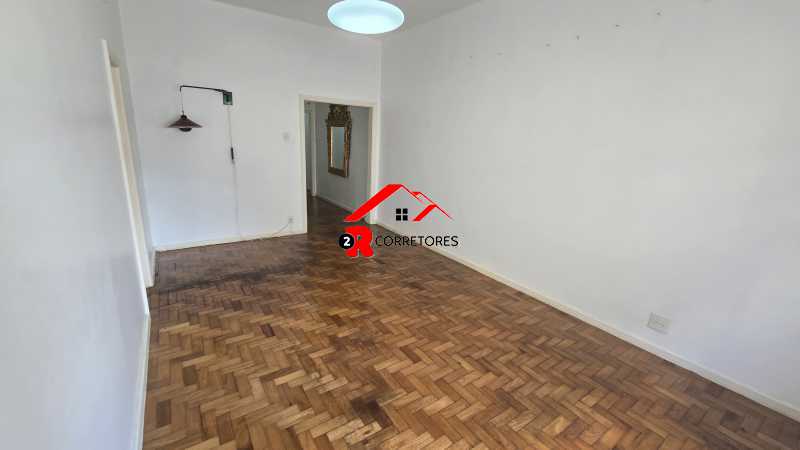 Apartamento à venda com 3 quartos, 97m² - Foto 18