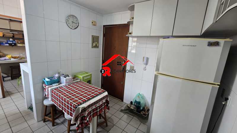 Apartamento à venda com 3 quartos, 131m² - Foto 18