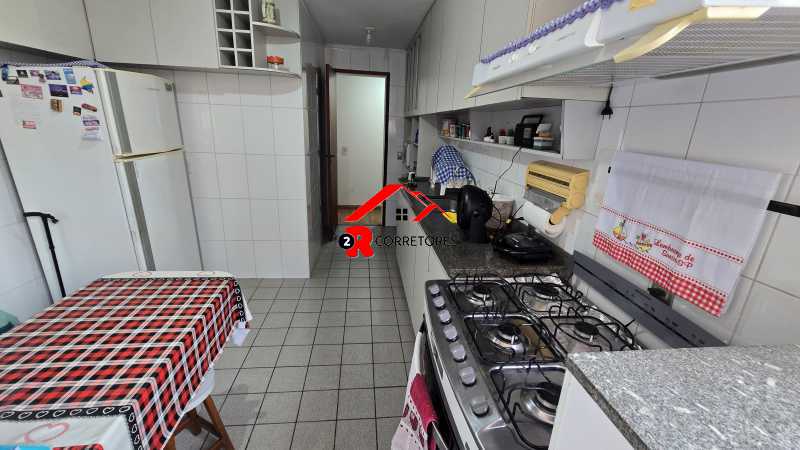 Apartamento à venda com 3 quartos, 131m² - Foto 23