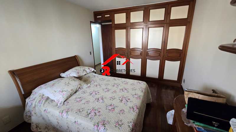 Apartamento à venda com 3 quartos, 131m² - Foto 28