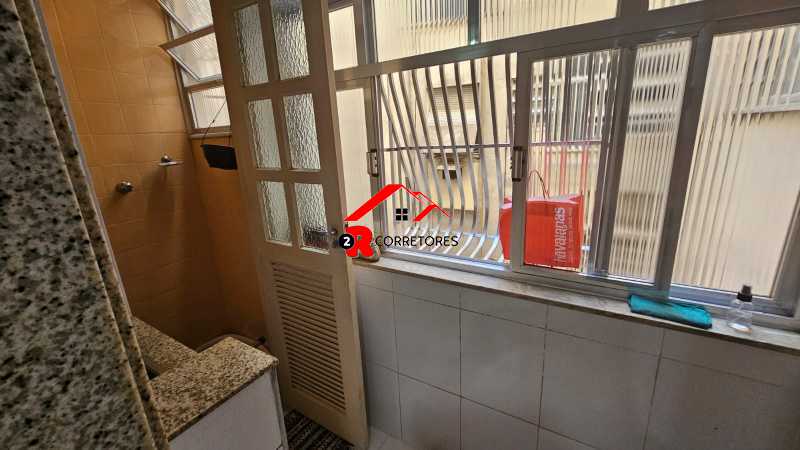 Apartamento à venda com 3 quartos, 120m² - Foto 19