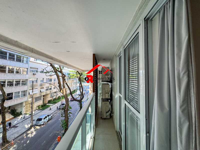 Apartamento à venda com 3 quartos, 199m² - Foto 8
