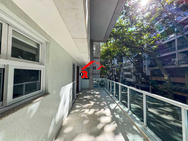 Apartamento à venda com 3 quartos, 199m² - Foto 10