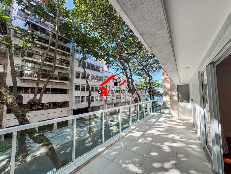 Apartamento à venda com 3 quartos, 199m² - Foto 12