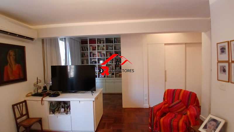 Apartamento à venda com 4 quartos, 160m² - Foto 13