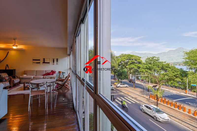 Apartamento à venda com 4 quartos, 238m² - Foto 8