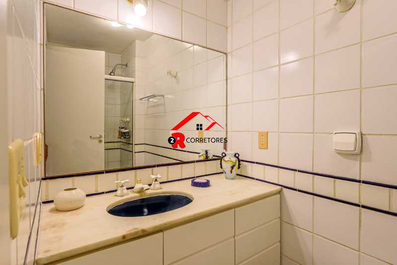 Apartamento à venda com 4 quartos, 238m² - Foto 11