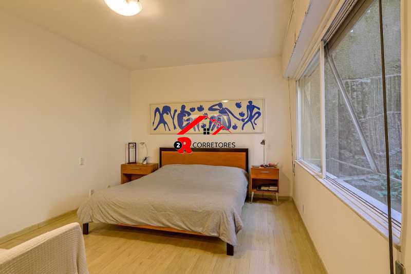 Apartamento à venda com 4 quartos, 238m² - Foto 18