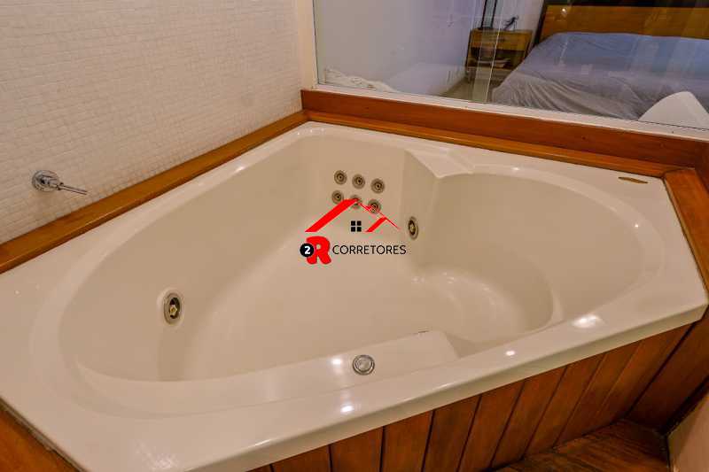 Apartamento à venda com 4 quartos, 238m² - Foto 24