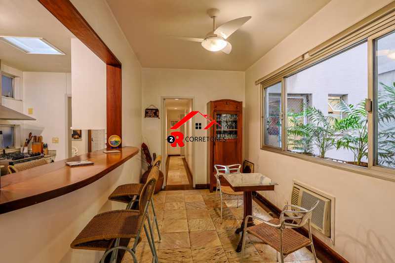 Apartamento à venda com 4 quartos, 238m² - Foto 28