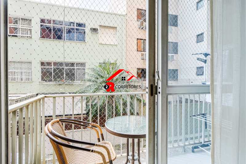 Apartamento à venda com 3 quartos, 91m² - Foto 2