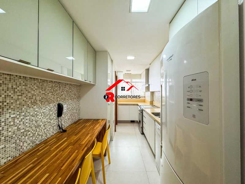 Cobertura à venda com 3 quartos, 180m² - Foto 13
