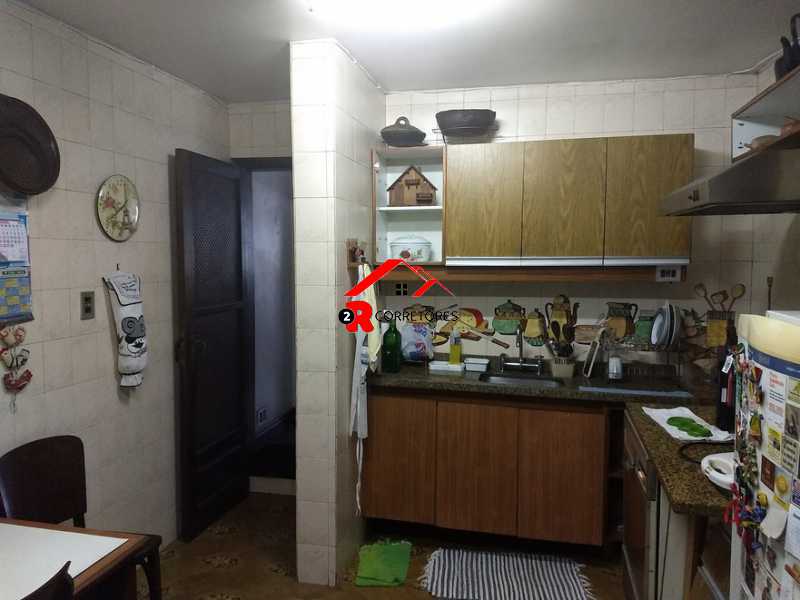 Apartamento à venda com 3 quartos, 136m² - Foto 8