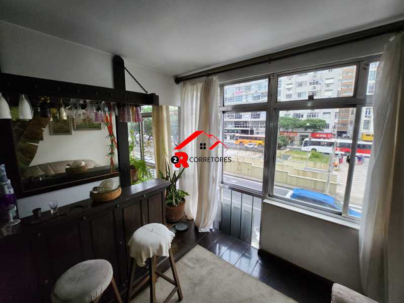 Apartamento à venda com 3 quartos, 136m² - Foto 3