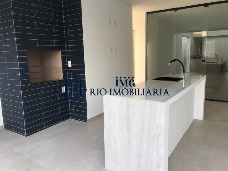 Casa de Condomínio à venda com 4 quartos, 410m² - Foto 18