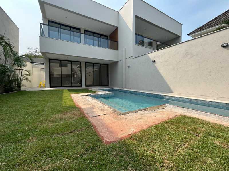 Casa de Condomínio à venda com 4 quartos, 285m² - Foto 14