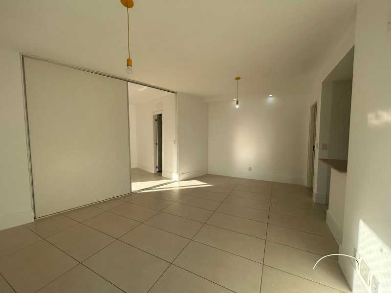 Apartamento à venda com 2 quartos, 82m² - Foto 5