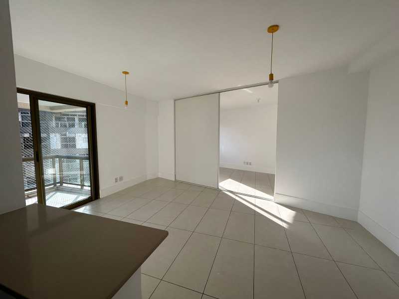 Apartamento à venda com 2 quartos, 82m² - Foto 1