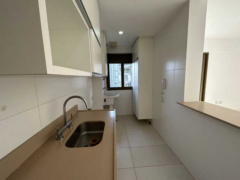 Apartamento à venda com 2 quartos, 82m² - Foto 10