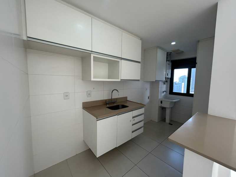 Apartamento à venda com 2 quartos, 82m² - Foto 17