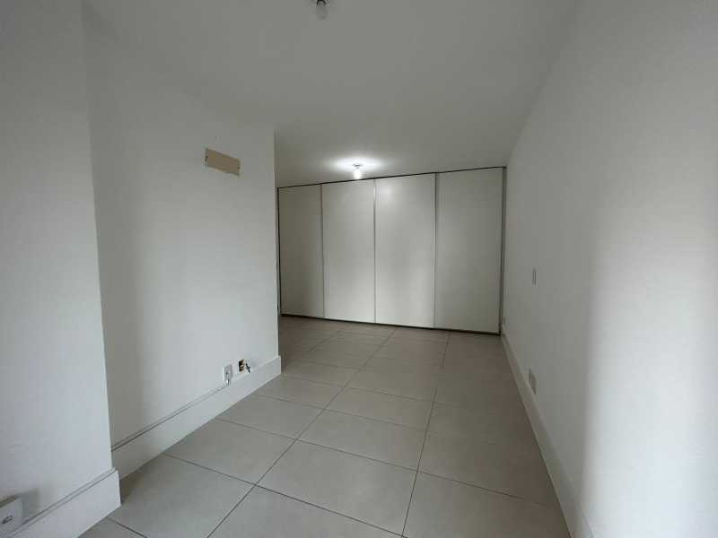 Apartamento à venda com 2 quartos, 82m² - Foto 24