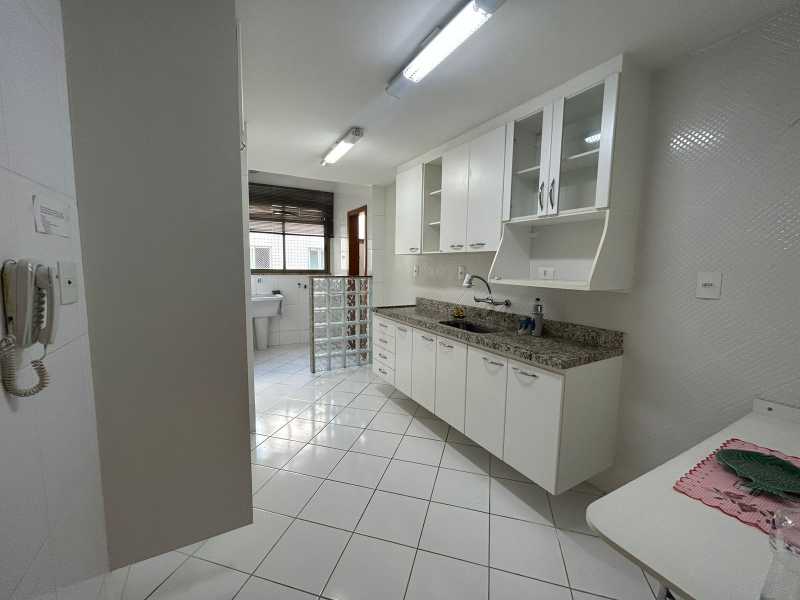 Apartamento à venda com 2 quartos, 89m² - Foto 17