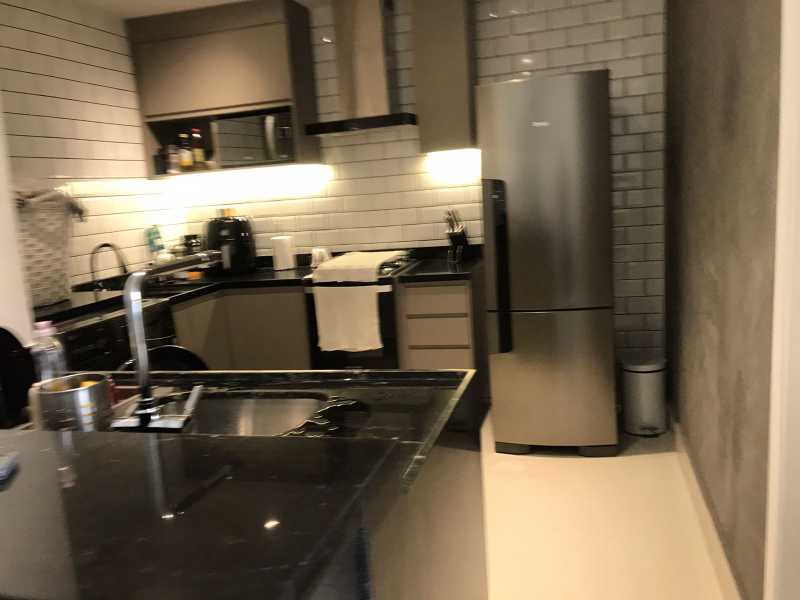 Apartamento à venda com 2 quartos, 72m² - Foto 7