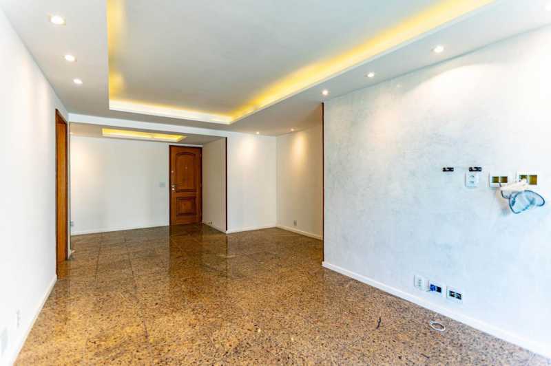 Apartamento à venda com 4 quartos, 139m² - Foto 3