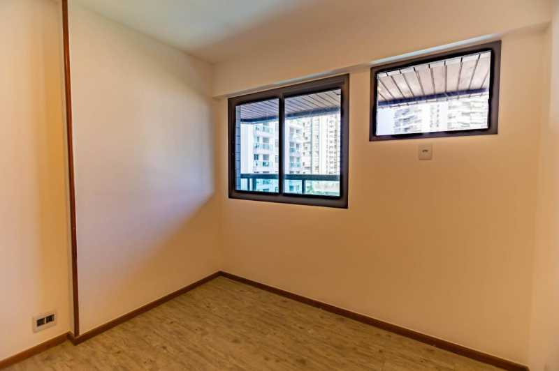 Apartamento à venda com 4 quartos, 139m² - Foto 9