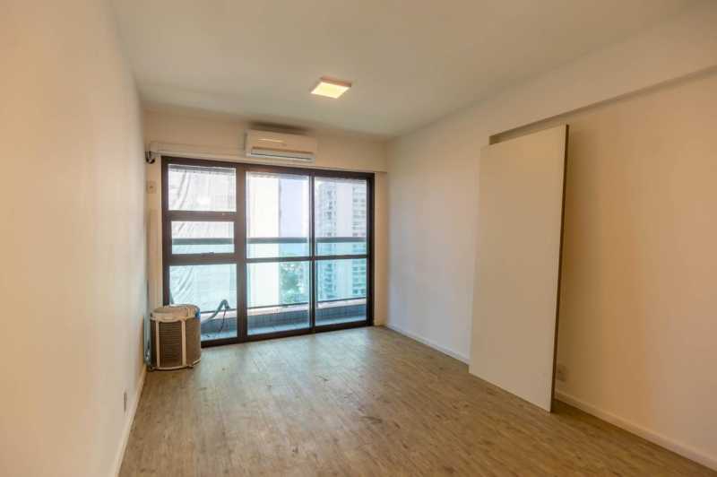 Apartamento à venda com 4 quartos, 139m² - Foto 20