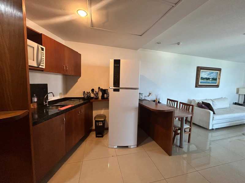 Apartamento à venda com 1 quarto, 60m² - Foto 9