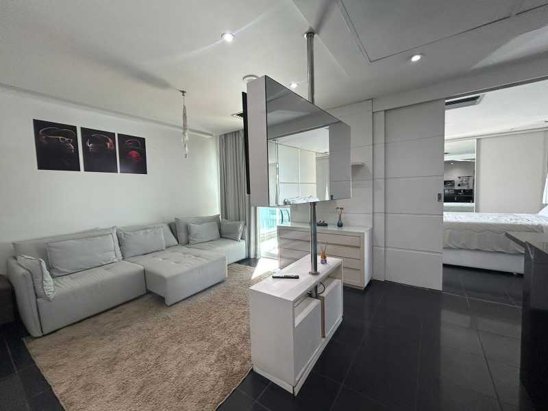 Apartamento à venda com 1 quarto, 60m² - Foto 7