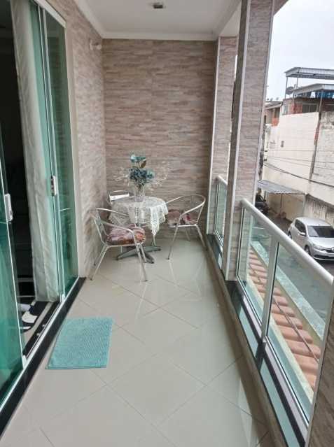 Casa de Condomínio à venda com 3 quartos, 210m² - Foto 3