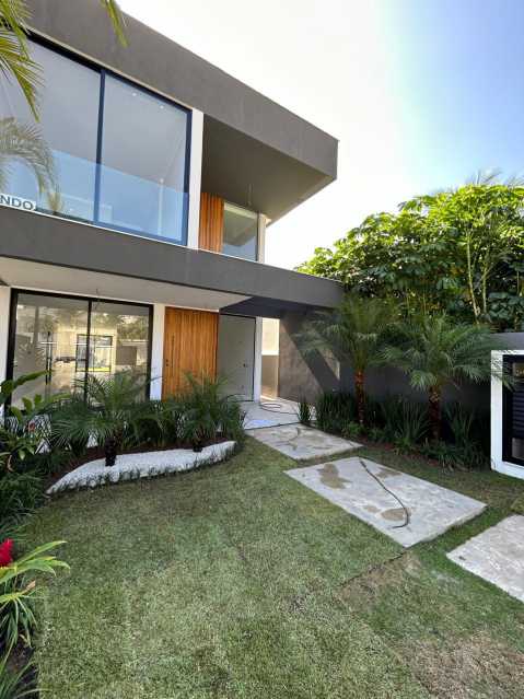 Casa de Condomínio à venda com 4 quartos, 350m² - Foto 4