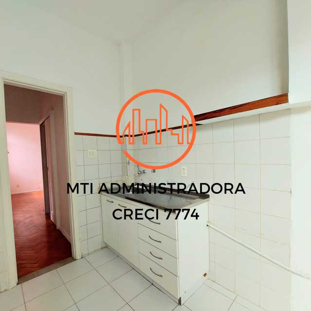 Apartamento para alugar com 2 quartos, 65m² - Foto 21