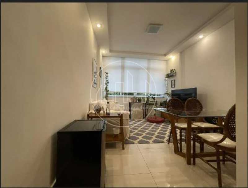 Apartamento à venda com 2 quartos, 93m² - Foto 2