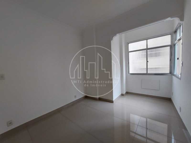 Apartamento à venda com 3 quartos, 110m² - Foto 13